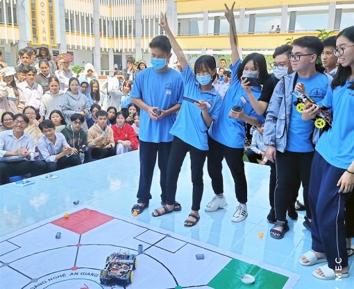 Thành đoàn Châu Đốc tổ chức Hội thi Sáng tạo Robocon năm 2021