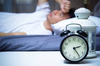 Đổ mồ hôi khi ngủ cảnh báo ung thư gì?