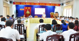 Ban Chấp hành Đảng bộ huyện Phú Tân họp mở rộng lần thứ 4