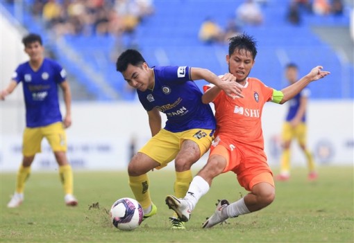 Quang Hải và Văn Quyết bất lực, Hà Nội FC thua trắng SHB Đà Nẵng