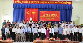 Khai giảng lớp bồi dưỡng kiến thức Mác - Lê nin, tư tưởng Hồ Chí Minh