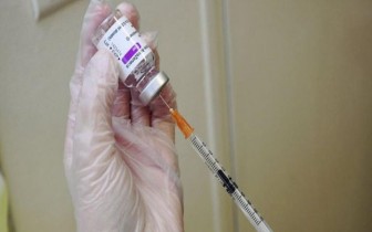 Pháp và Anh thông báo nhiều ca tử vong sau khi tiêm vaccine Covid-19 của AstraZeneca