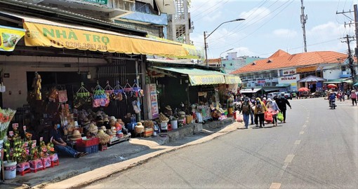 Chấn chỉnh tình trạng chèo kéo du khách ở Khu du lịch quốc gia núi Sam