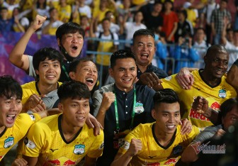 Vòng 7 V-League: HAGL bay cao, Hà Nội thay lái trưởng