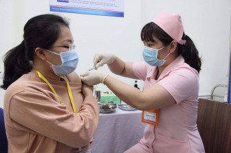 Sức khoẻ các tình nguyện viện tiêm thử nghiệm vaccine COVID-19 ổn định