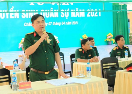 Nỗ lực thực hiện nhiệm vụ tuyển sinh quân sự
