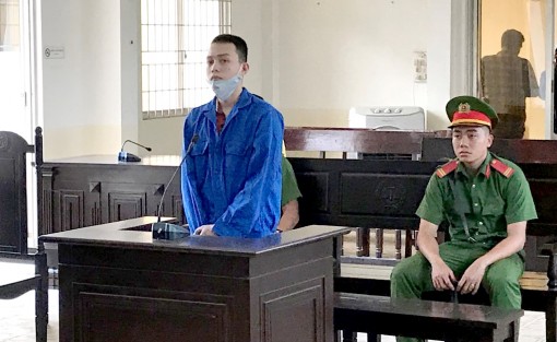 Ngồi tù vì đánh người