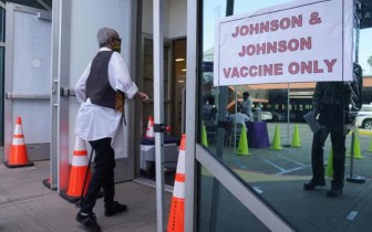 Phản ứng của châu Âu sau khi Johnson & Johnson báo hoãn giao vaccine ngừa Covid-19