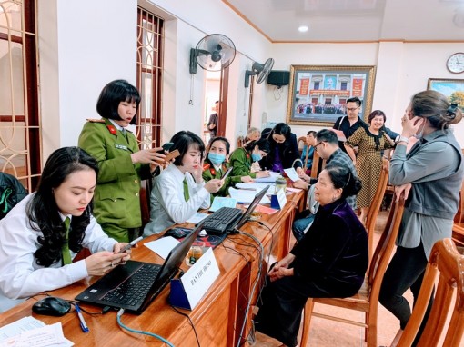 Kiên quyết xử lý sai phạm trong cấp căn cước công dân