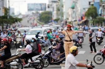 Toàn dân hưởng ứng Cuộc thi trắc nghiệm “Chung tay vì an toàn giao thông”