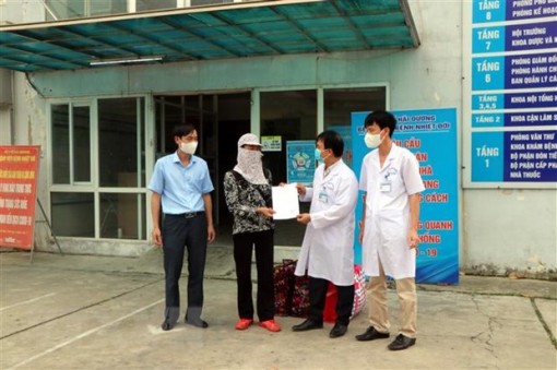 Bệnh nhân COVID-19 cuối cùng điều trị tại Hải Dương được ra viện