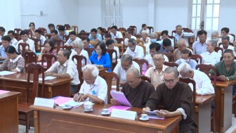 Huyện ủy Phú Tân họp mặt chức sắc, chức việc, tín đồ các tôn giáo quý I-2021