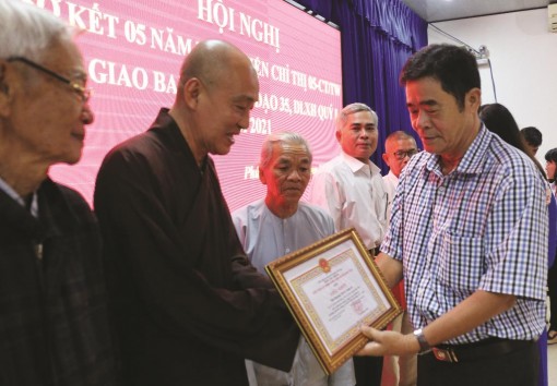 Những việc làm thiết thực học theo Bác