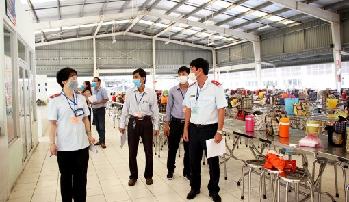 Kiểm tra việc chấp hành các quy định về phòng, chống dịch bệnh COVID-19 tại 419 cơ sở
