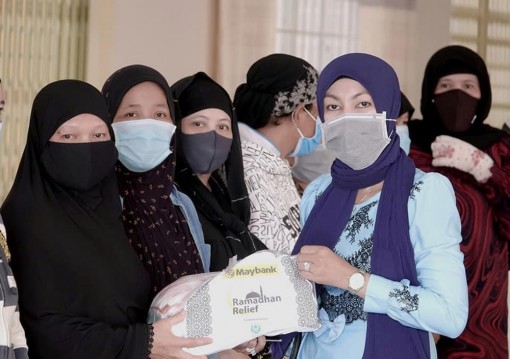 Nhịn chay và làm từ thiện trong Tháng Ramadan