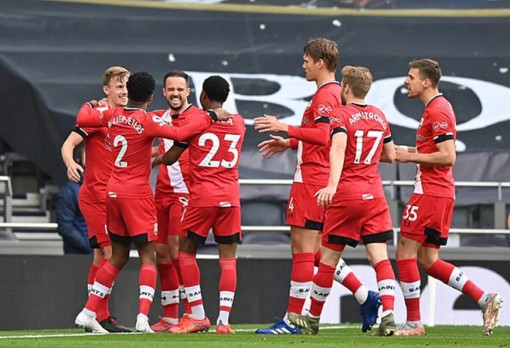 Bale - Son tỏa sáng, Tottenham khiến cục diện Top 4 "căng như dây đàn"