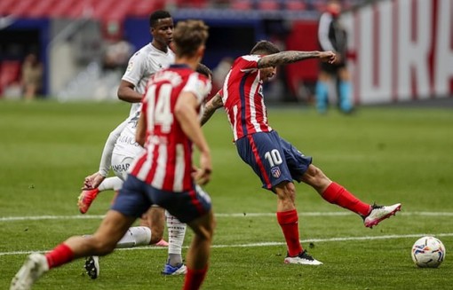 Khoảnh khắc thiên tài, Atletico đòi lại ngôi đầu từ Real