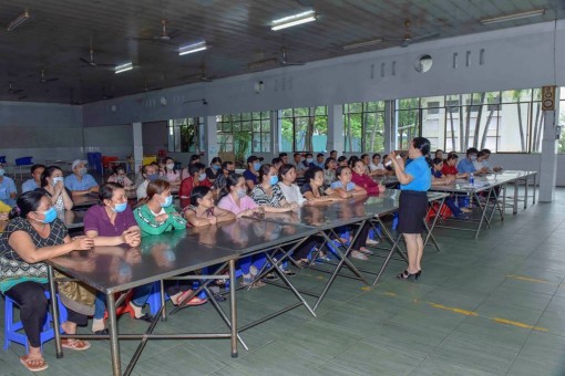 LĐLĐ TP. Long Xuyên tuyên truyền bầu cử đại biểu Quốc hội khóa XV và đại biểu HĐND các cấp nhiệm kỳ 2021- 2026 trong doanh nghiệp