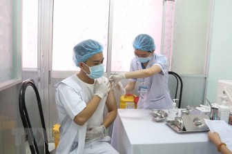 Điều chuyển 20.000 liều vaccine cho Lào Cai và 8 địa phương Tây Nam Bộ