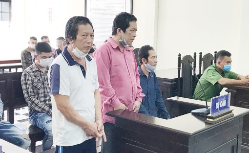 Làm giả thiên thạch, 3 đối tượng ngồi tù
