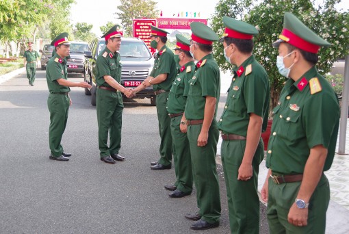 Thứ trưởng Bộ Quốc phòng Vũ Hải Sản làm việc tại Bộ Chỉ huy Quân sự tỉnh An Giang