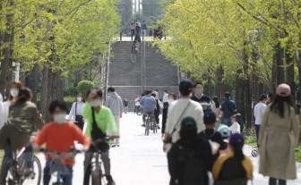 Hàn Quốc gia hạn giãn cách xã hội, New York có thể sắp mở cửa trở lại
