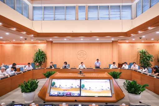 Hà Nội: Dịch bệnh phức tạp hơn, phạt nặng người không đeo khẩu trang