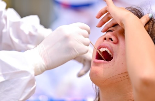 Thêm 14 ca COVID-19, có ba người ở Hà Nam