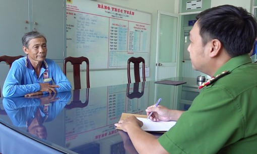 Cậu dùng búa chém cháu trọng thương