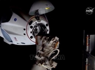 Tàu SpaceX đưa 4 phi hành gia trên ISS trở về Trái Đất