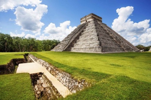 Phát hiện các dấu tay hơn 1.200 năm tuổi trong hang động tại Mexico