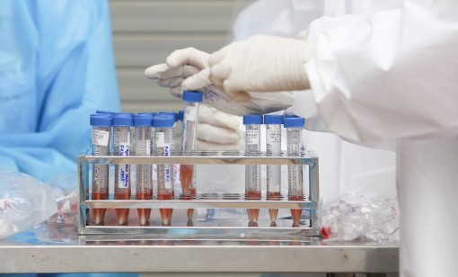 Thông báo khẩn tìm người trên hai chuyến bay và một quán bar