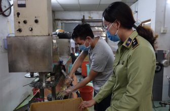 Phú Tân ra quân kiểm tra “Tháng hành động vì an toàn thực phẩm” năm 2021
