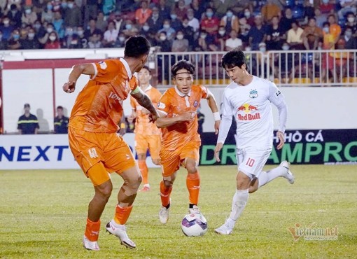 HAGL không Công Phượng, thử tài Kiatisuk cao đến đâu