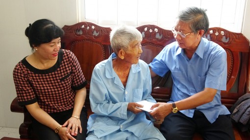 Tri Tôn chăm lo đời sống người dân