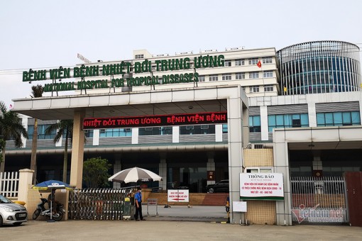 BV Bệnh nhiệt đới TƯ tạm dừng tiếp nhận bệnh nhân, xét nghiệm toàn bộ người trong viện