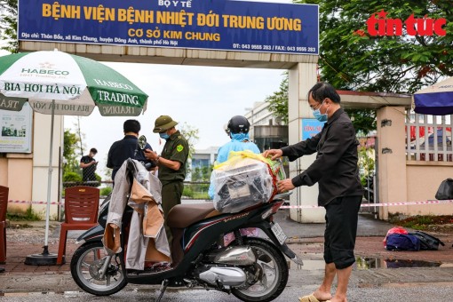 Sáng 6-5, có thêm 8 ca mắc mới COVID-19 tại Bệnh viện Bệnh nhiệt đới Trung ương
