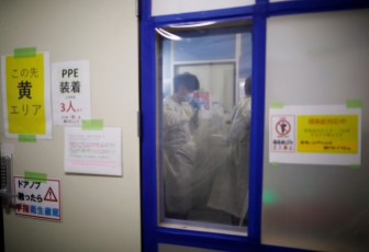 Số ca tử vong vì COVID-19 bên ngoài bệnh viện tăng cao tại tỉnh của Nhật Bản