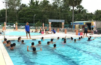 An Giang tăng cường công tác phổ cập bơi, phòng chống tai nạn đuối nước trẻ em
