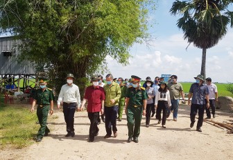 Bí thư Tỉnh ủy An Giang Lê Hồng Quang chỉ đạo: Cần phát huy vai trò "tai mắt" của nhân dân trong phòng, chống dịch bệnh COVID-19