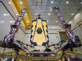 Kính thiên văn khổng lồ James Webb mở gương thành công, sẵn sàng vào không gian