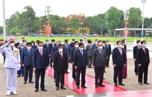 Lãnh đạo Đảng, Nhà nước vào Lăng viếng Chủ tịch Hồ Chí Minh