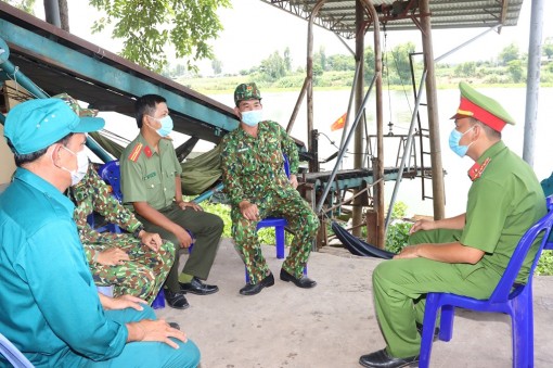 “Khi nào chưa đẩy lùi được dịch bệnh, tôi chưa về”