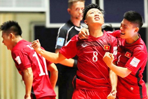 4 đội tuyển Futsal tham dự play-off cùng phối hợp bảo đảm công tác thi đấu