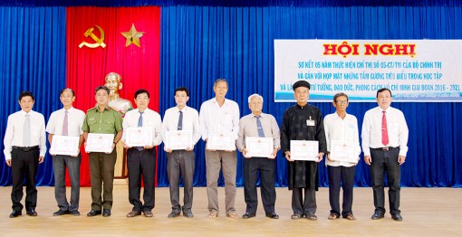 An Phú học tập và làm theo gương Bác Hồ