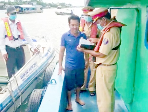 An Giang đấu tranh mạnh với các hành vi vi phạm pháp luật trên đường thủy nội địa
