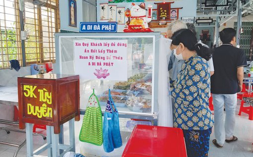 Ấm lòng quán cơm chay vùng quê!