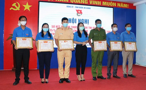 An Giang: Nhiều tập thể, cá nhân được khen thưởng trong học tập và làm theo tư tưởng, tấm gương đạo đức, phong cách Hồ Chí Minh giai đoạn 2016 - 2021