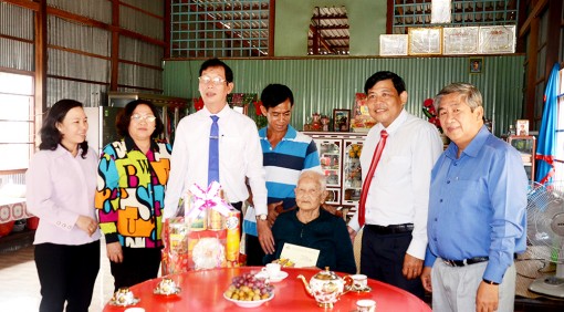 An Phú phát huy vai trò tiên phong, gương mẫu của người đứng đầu