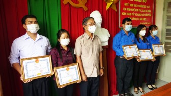 18 cá nhân được UBND huyện Tri Tôn khen thưởng đột xuất